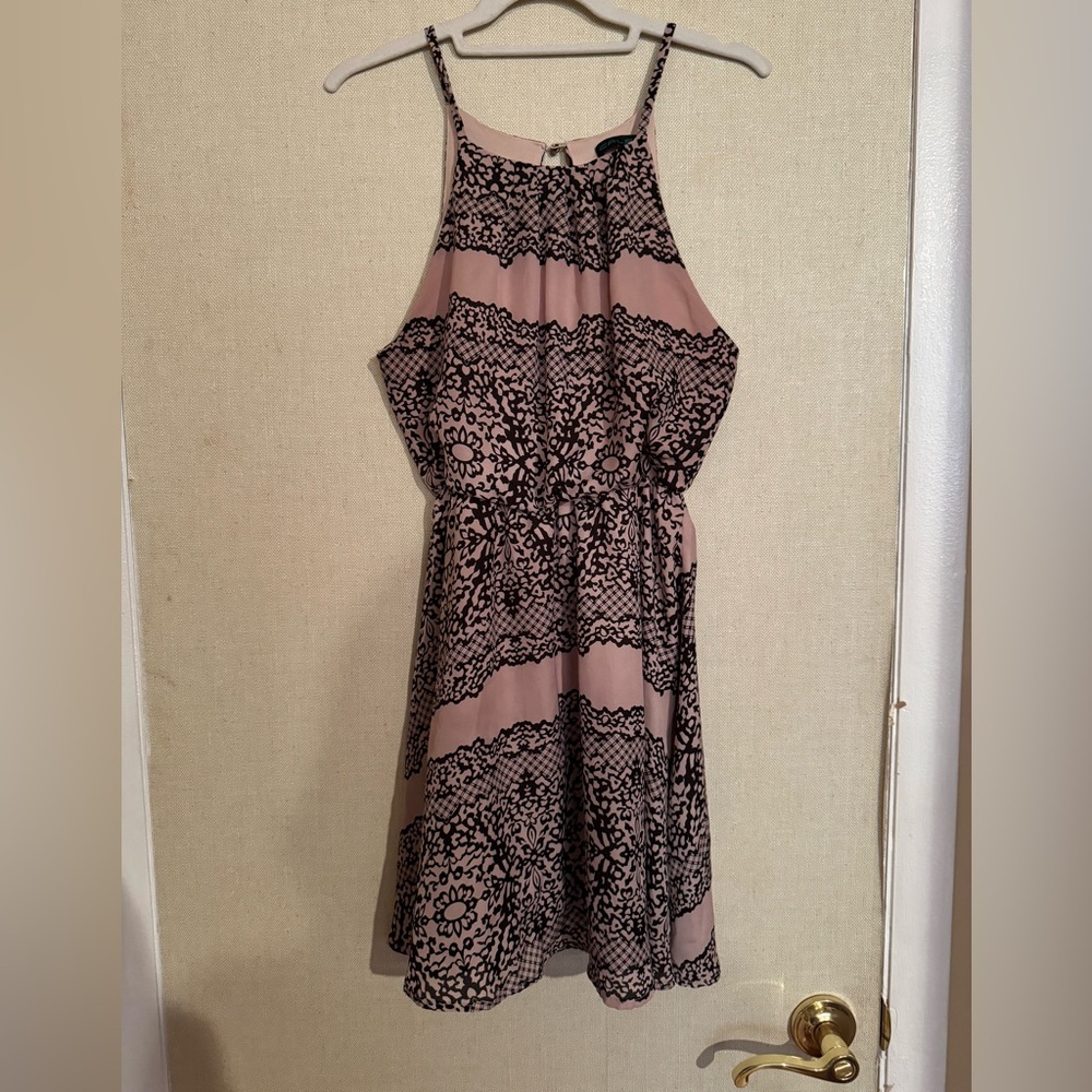3 for $6 Cals Dress Large Keyhole Back
